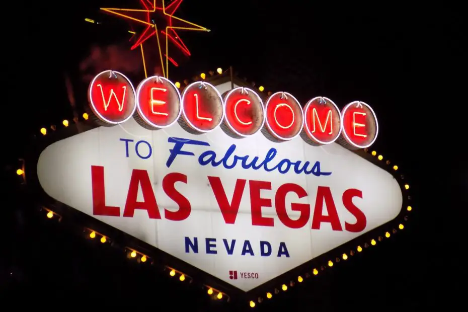 welcome to fabulous las vegas nevada signage